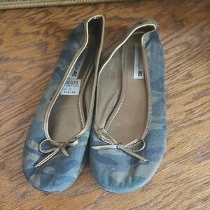 American Eagle Outfitters Camouflage Flats with Gold Trim